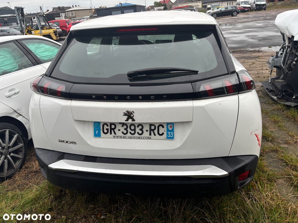 Peugeot 2008 1.2 PureTech Allure Pack S&S - 4