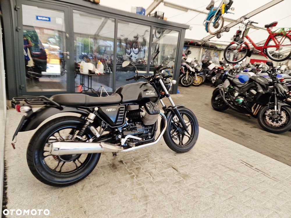 Moto Guzzi V7 - 7