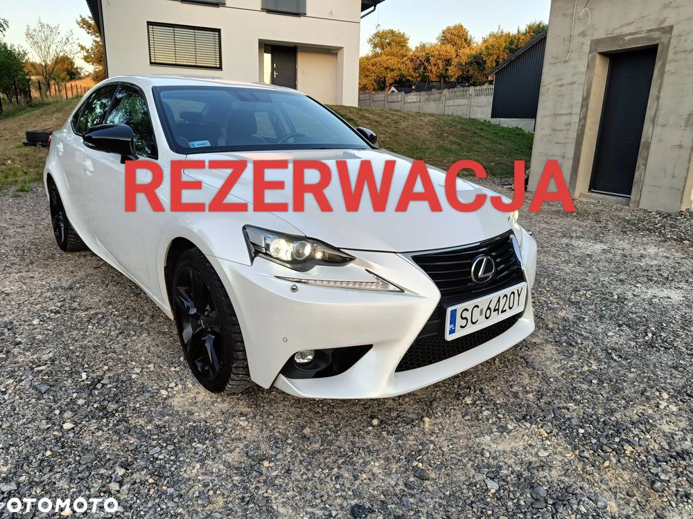 Lexus IS 200t / 300 Black