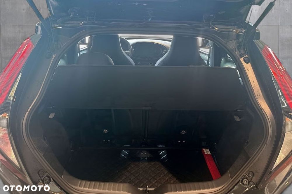Toyota Aygo X 1.0 VVT-i Style CVT - 10