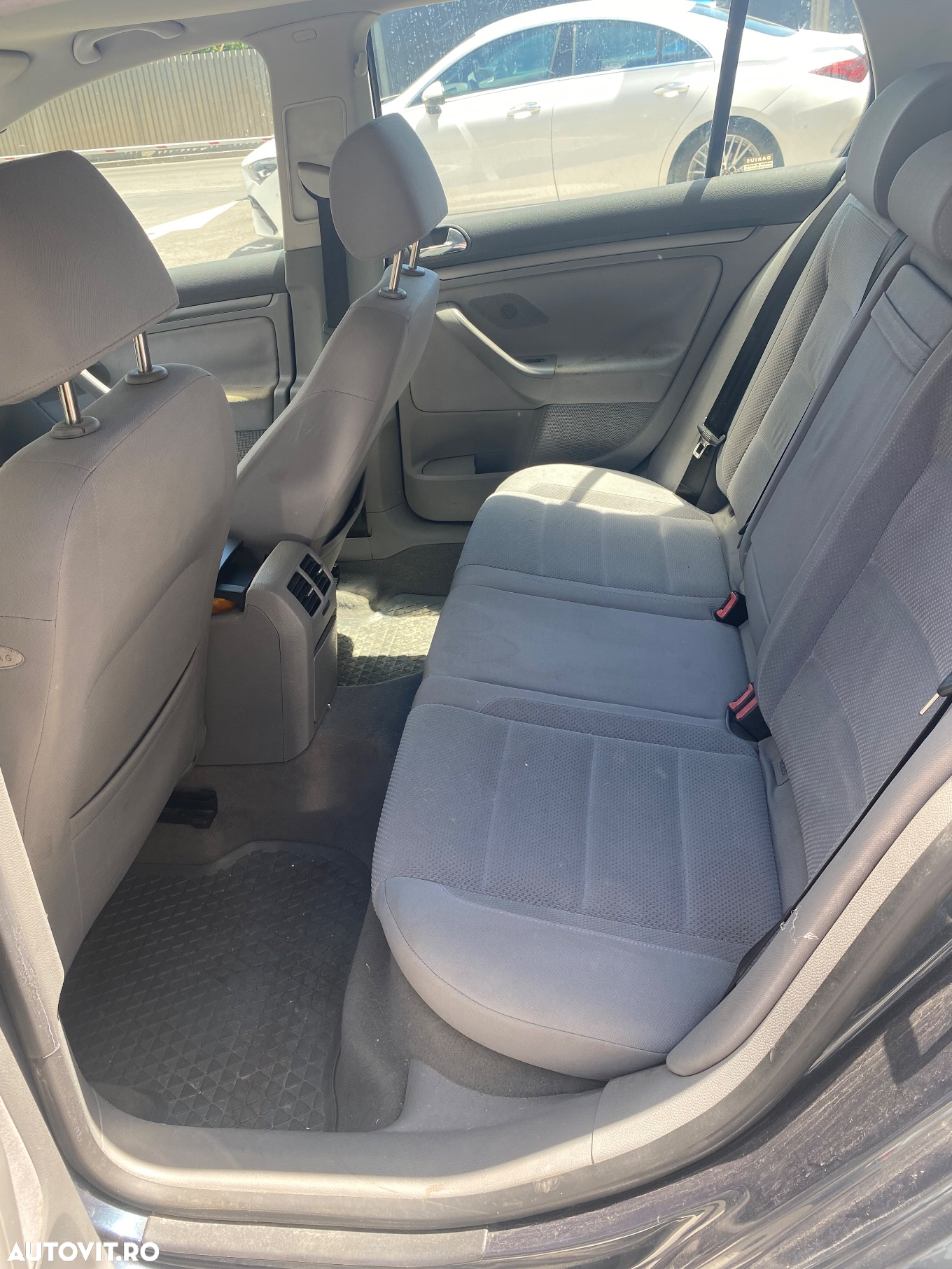 Volkswagen Golf 2.0 FSI Comfortline - 16