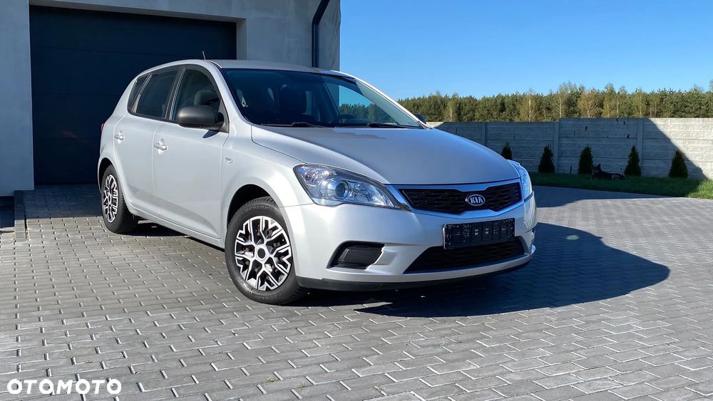 Kia Ceed 1.4 CVVT Attract - 1