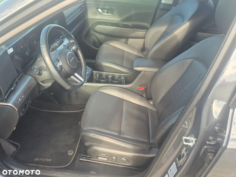 Hyundai Kona 65kWh Executive - 13