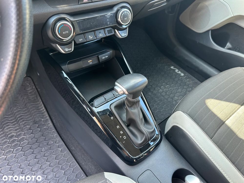 Kia Stonic - 16