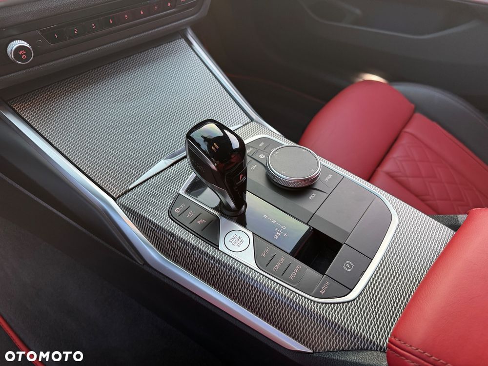 BMW Seria 3 M340i xDrive - 25