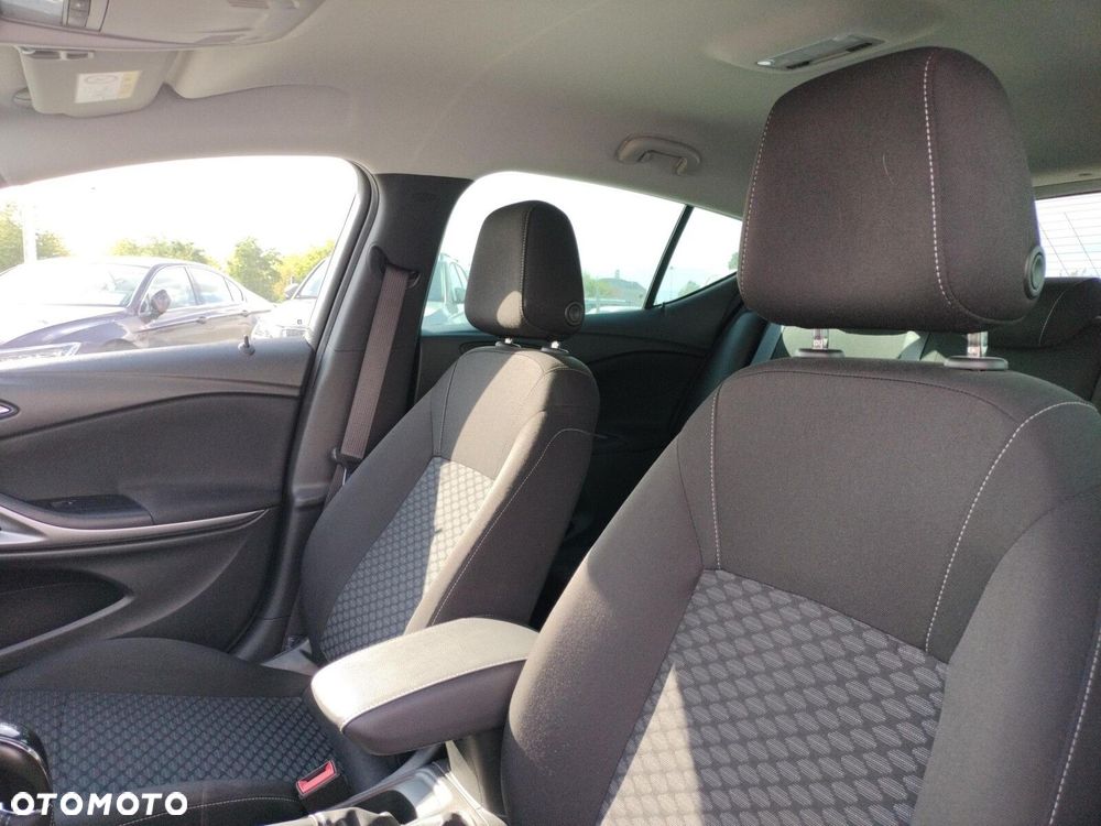 Opel Astra - 11