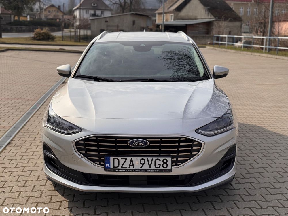 Ford Focus 1.0 EcoBoost Hybrid TITANIUM - 4