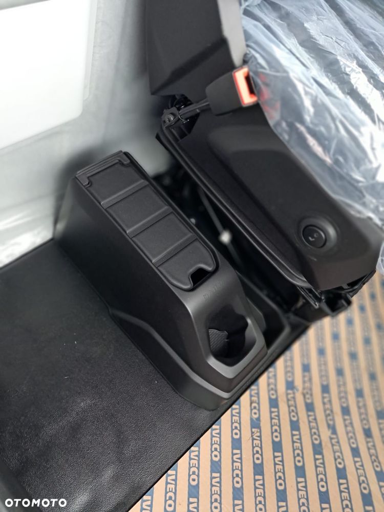 Iveco Daily / Pewny partner w biznesie ! - 25