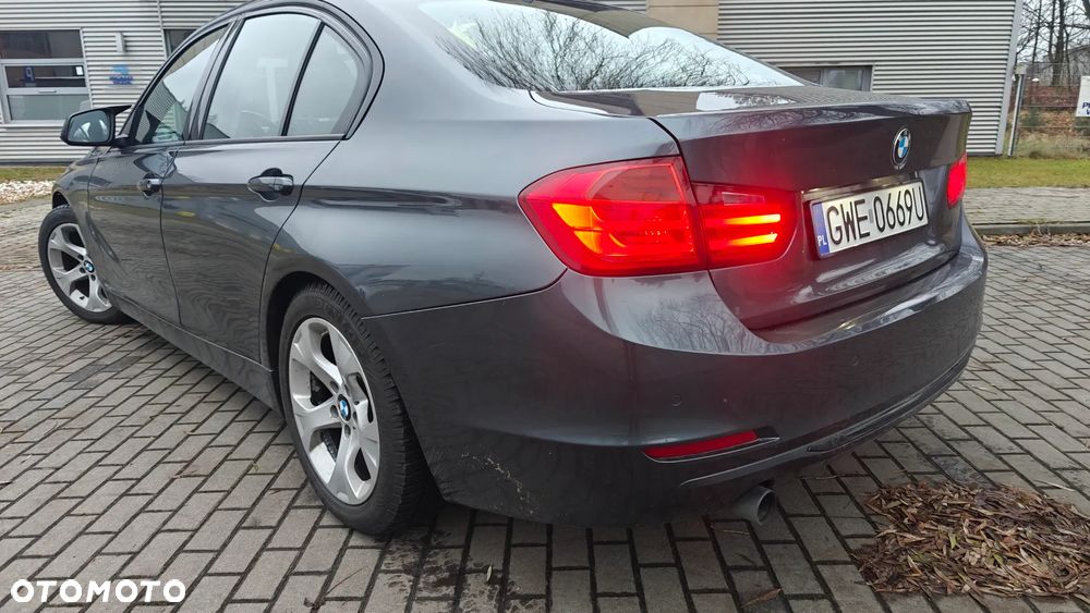 BMW 3 Series 2015 photo 4