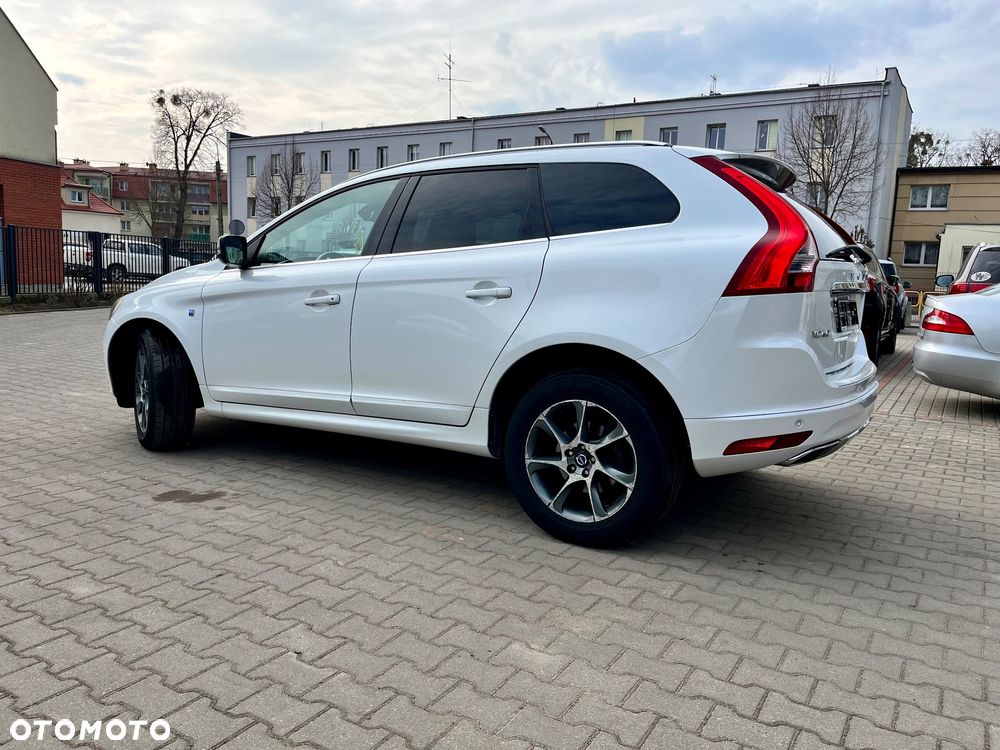 Volvo XC 60 D4 Drive-E Ocean Race - 10