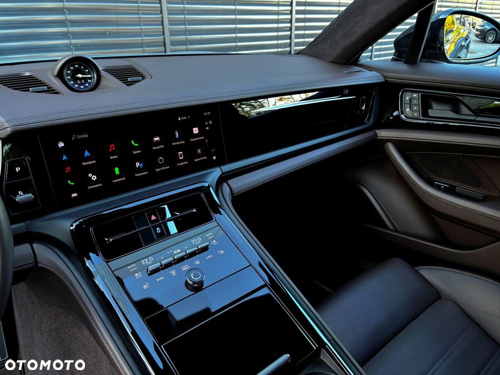Porsche Panamera - 31
