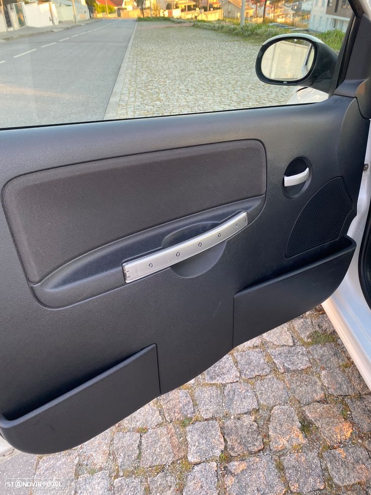 Citroën C2 1.4 HDi Confort - 8