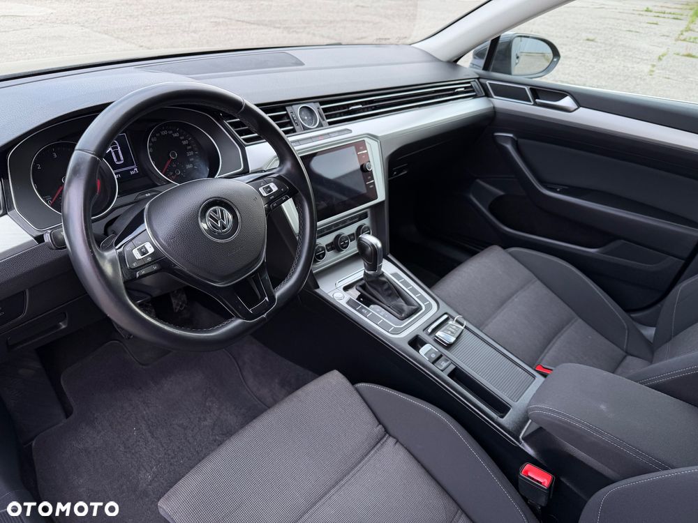 Volkswagen Passat Variant 2.0 TDI SCR DSG Highline - 14