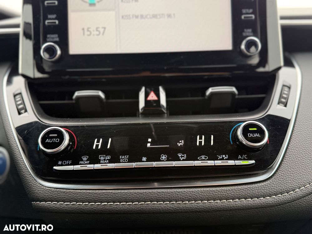 Toyota Corolla 1.8 HSD Dynamic - 13