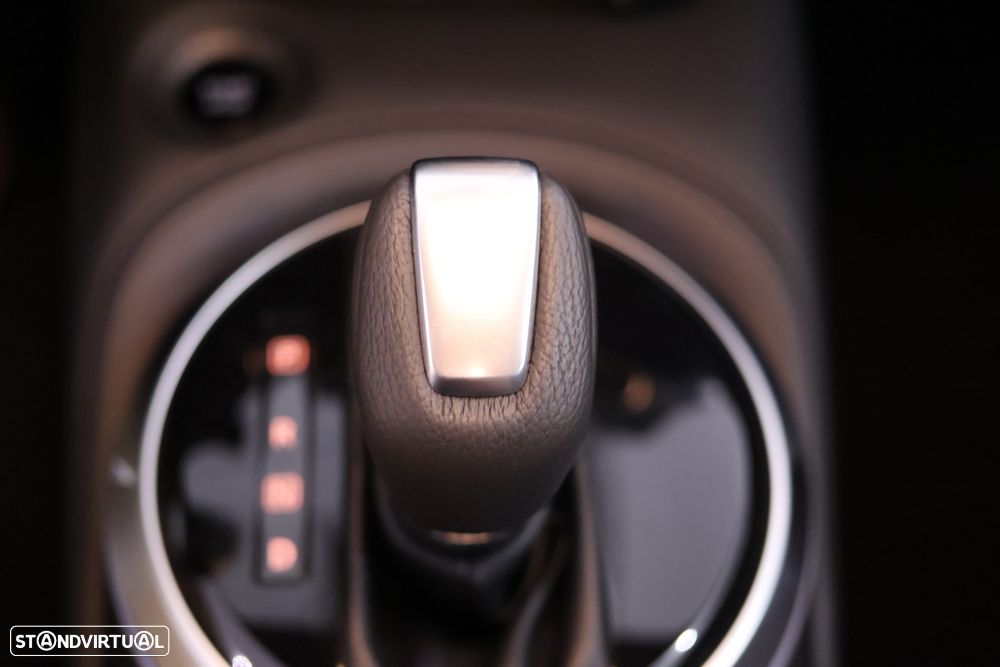 Nissan Juke 1.6 Hybrid N-Connecta - 29