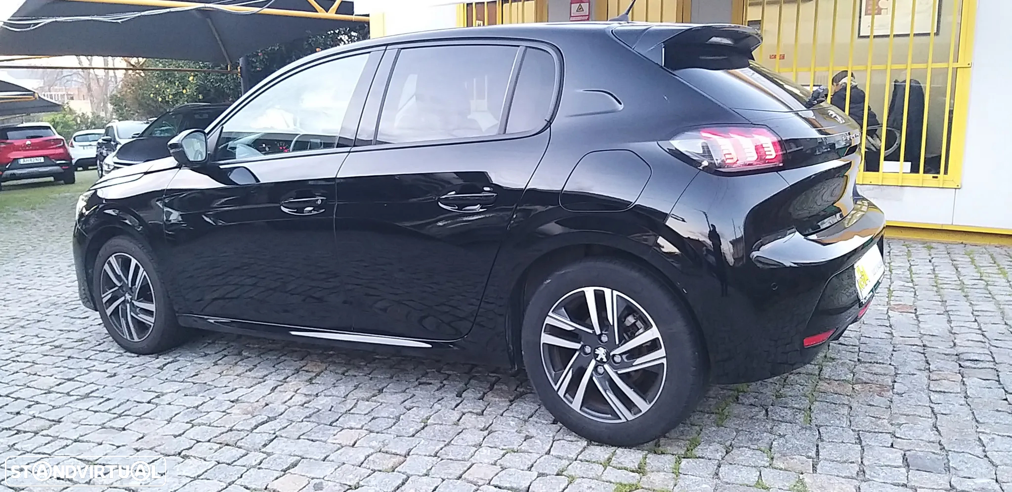 Peugeot 208 1.2 PureTech Allure Pack - 5