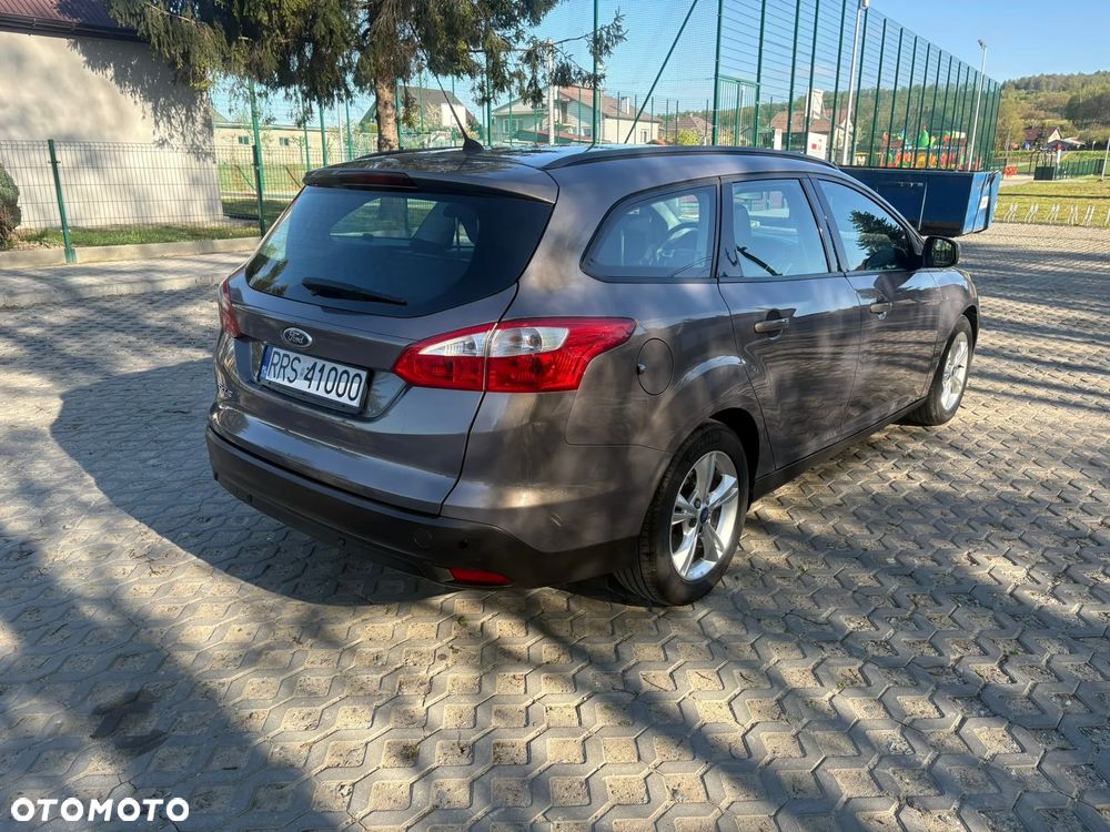 Ford Focus 1.6 Trend - 15