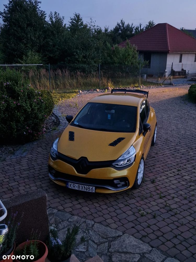 Renault Clio TCe 220 EDC R.S Trophy - 3