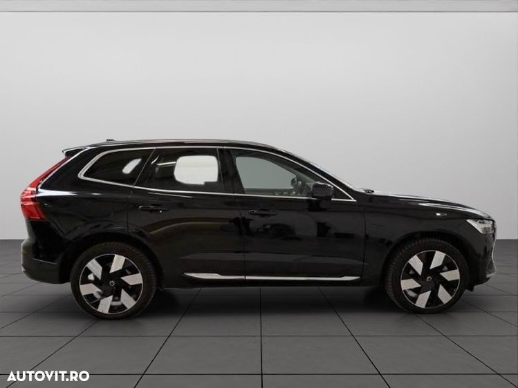 Volvo XC 60 T6 AWD Recharge Plus Bright - 9