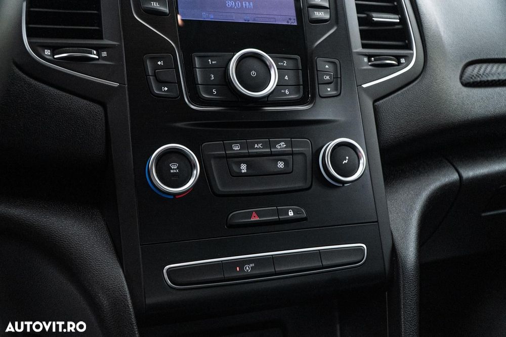 Renault Megane TCE 114 GPF Zen - 12