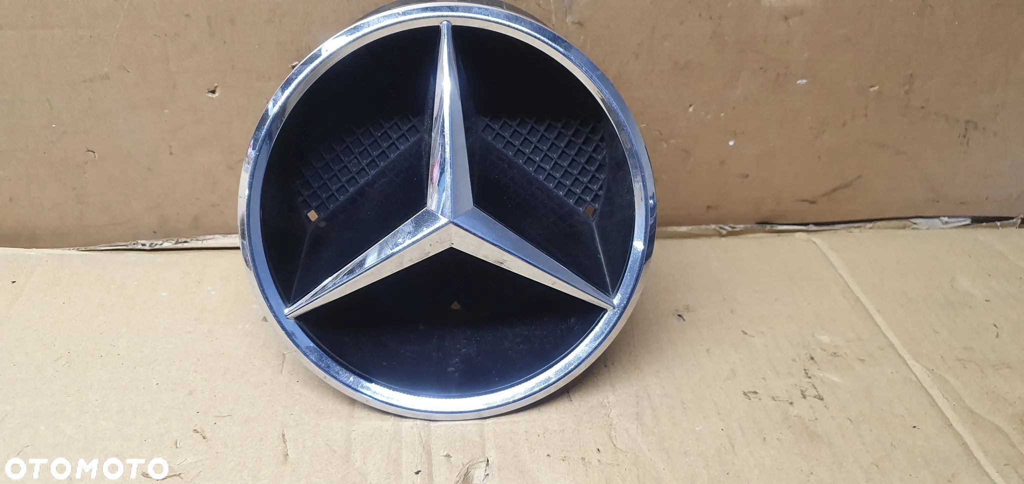 Znaczek emblemat logo przód Mercedes R-Klasa R251 - 1
