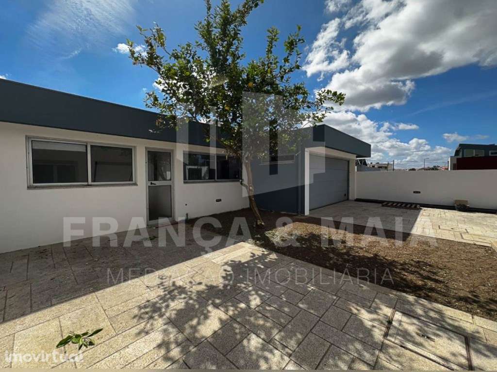 Moradia T3 Renovada com Áreas Excepcionais e Potencial até T5 em Pe... - Grande imagem: 4/34