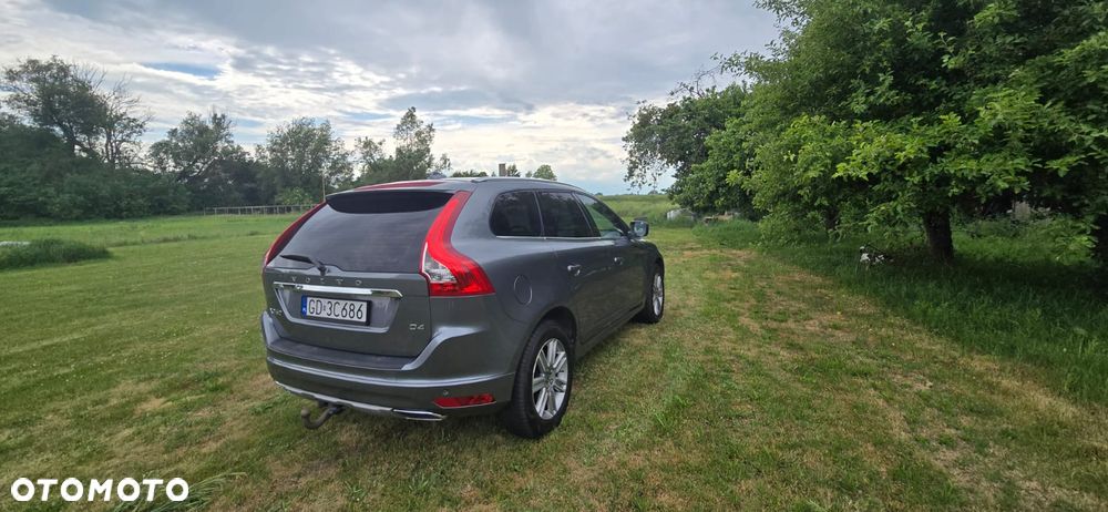 Volvo XC 60 D4 R-Design - 14