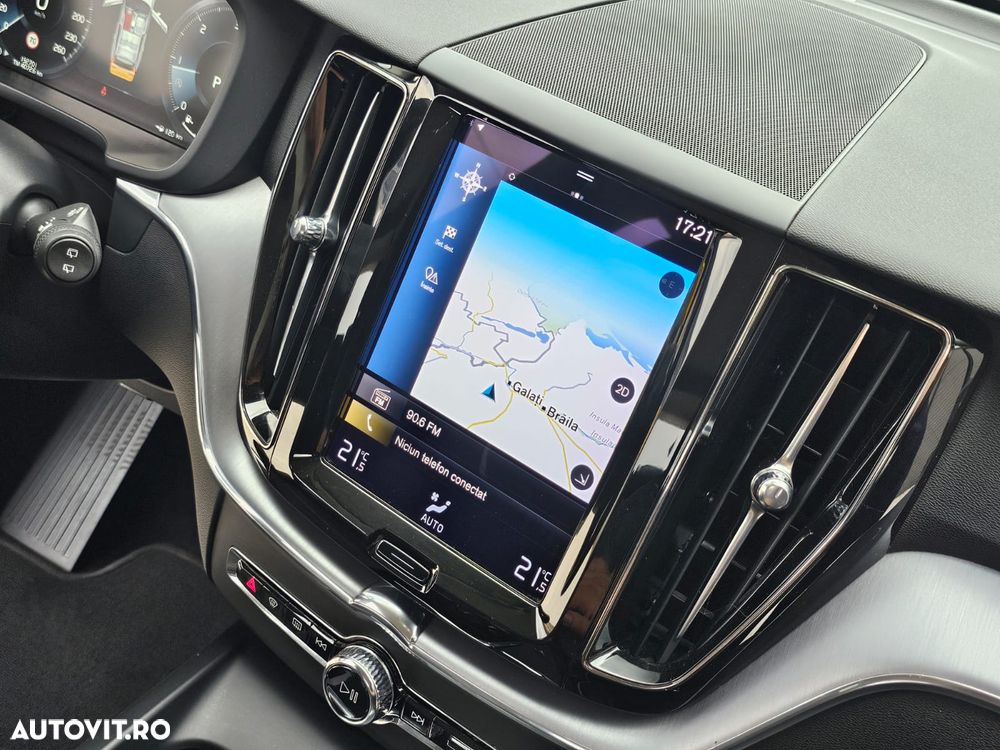 Volvo XC 60 D5 AWD Geartronic RDesign - 27