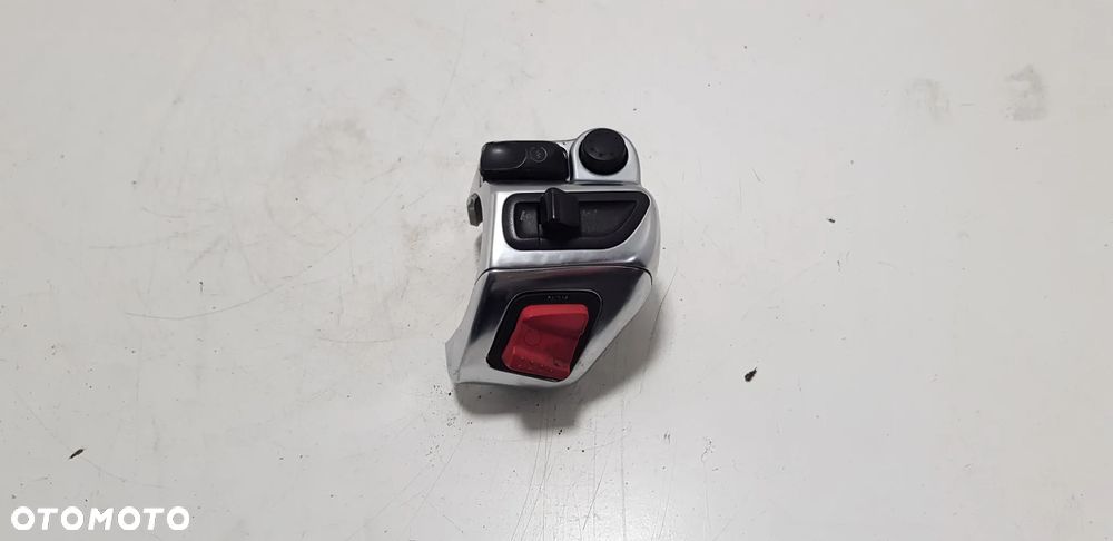 Piaggio MP3 350 HPE 18-22 Prawy Przełącznik - 5