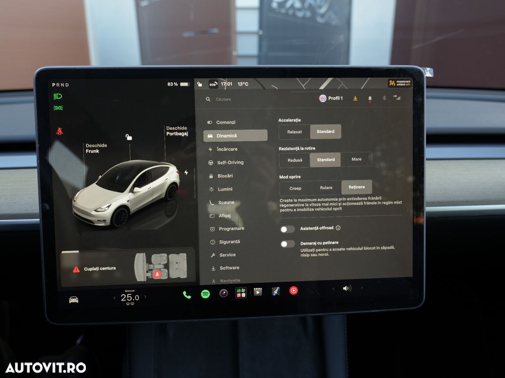 Tesla Model Y - 12