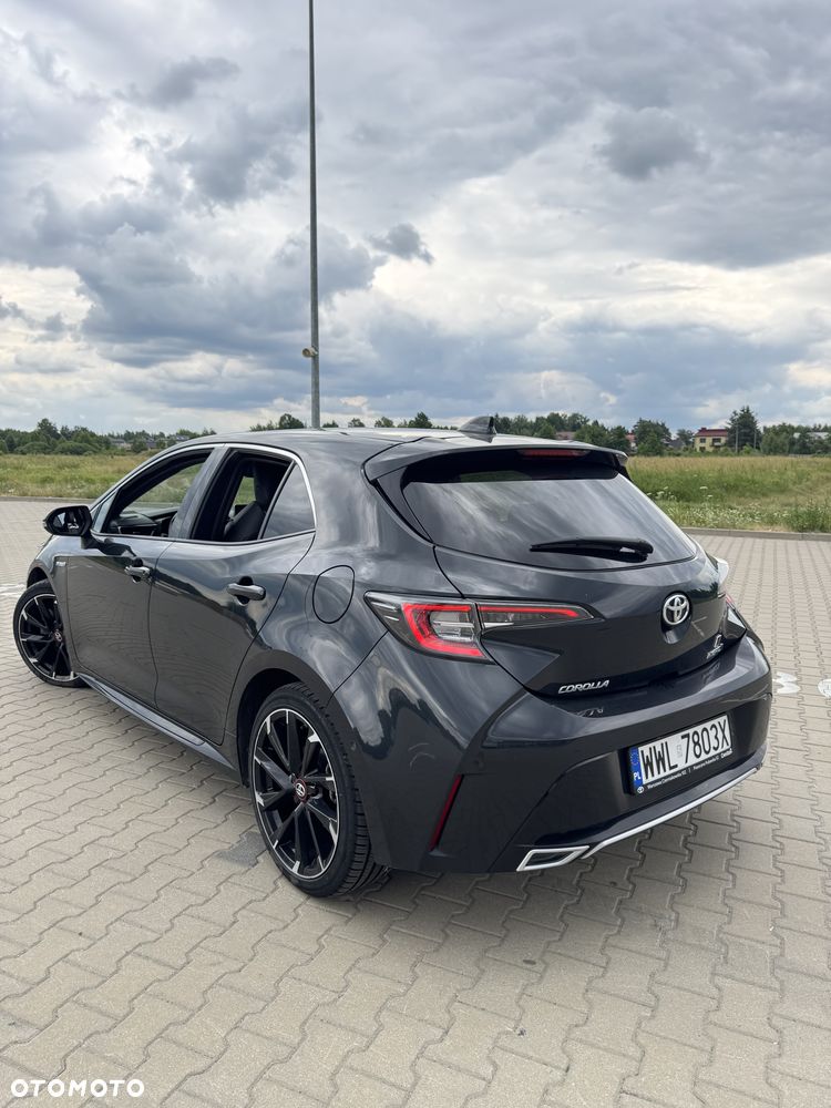 Toyota Corolla - 12