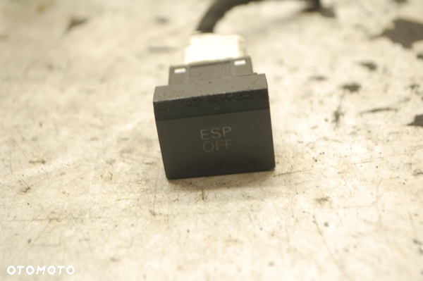 PRZEŁĄCZNIK WŁĄCZNIK ESP 8P0927134D AUDI A3 8P LIFT
