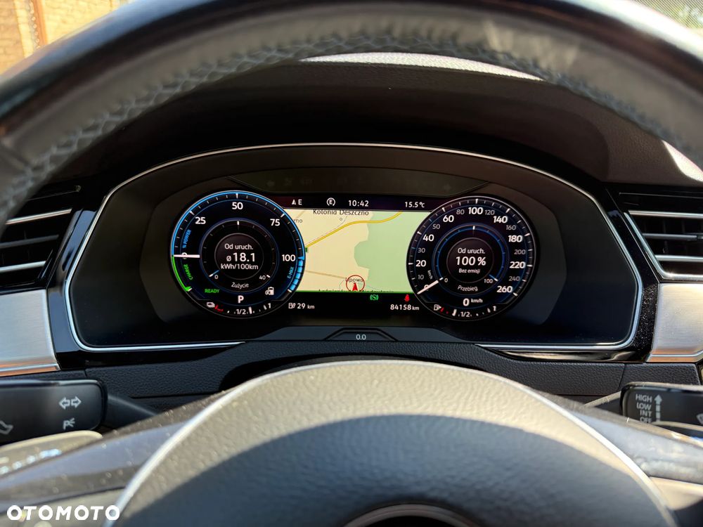 Volkswagen Passat - 28