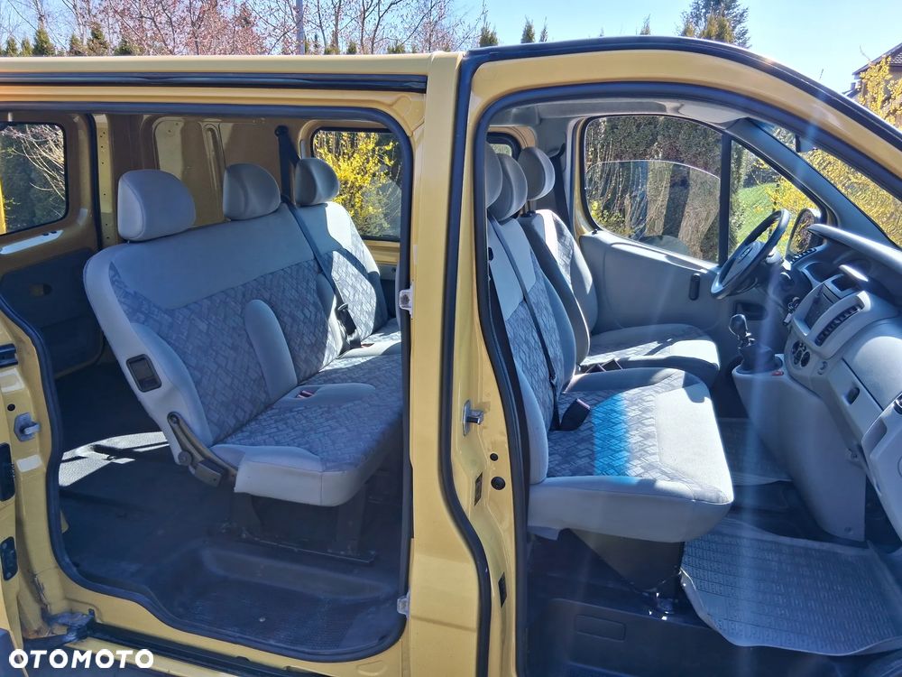 Opel Vivaro - 8