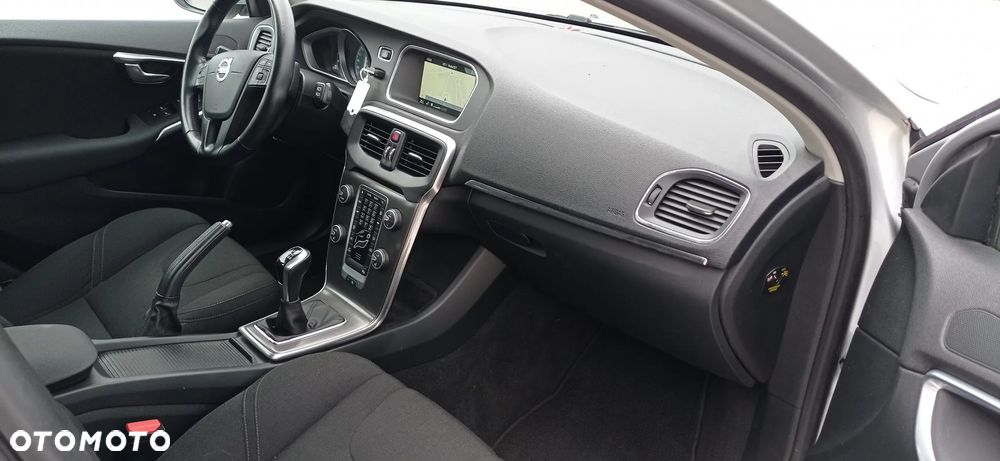 Volvo V40 T2 - 8