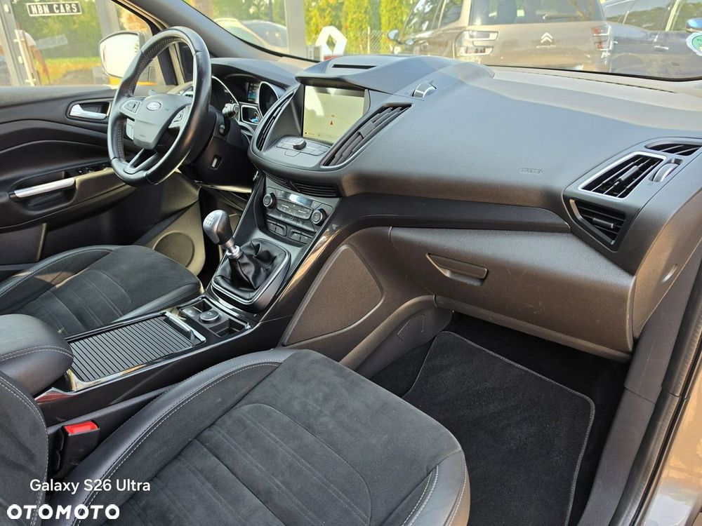 Ford Kuga 1.5 EcoBoost 2x4 ST-Line - 31