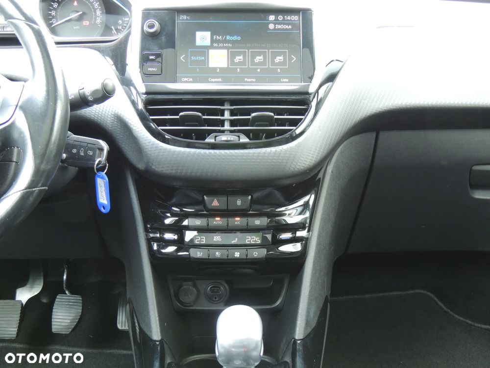 Peugeot 2008 1.2 PureTech Allure Pack S&S - 13