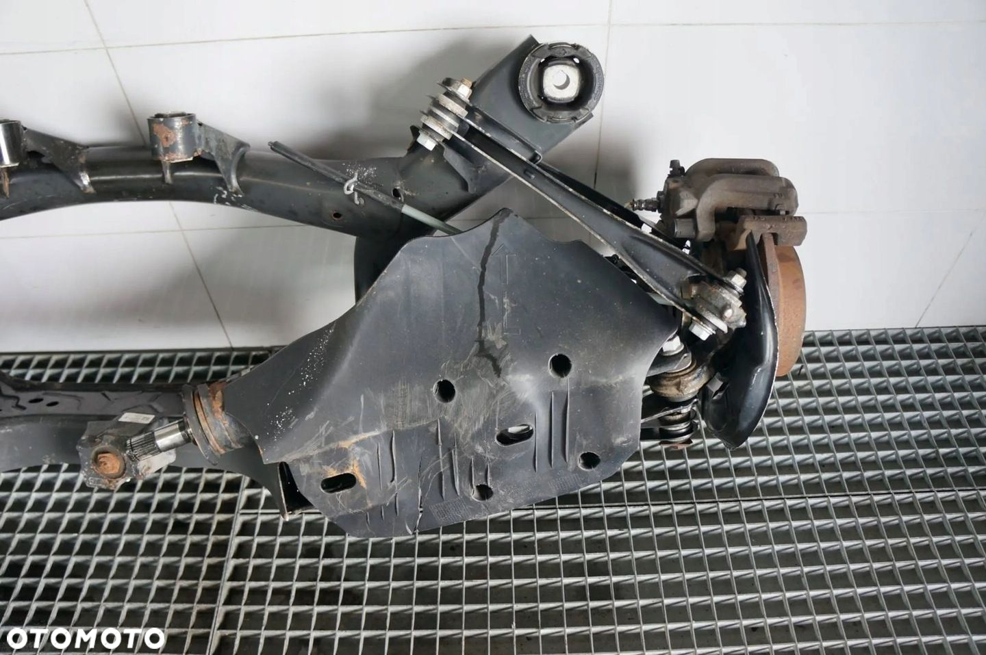 BELKA OŚ TYŁ SANKI ZAWIESZENIE BMW F20 - 6
