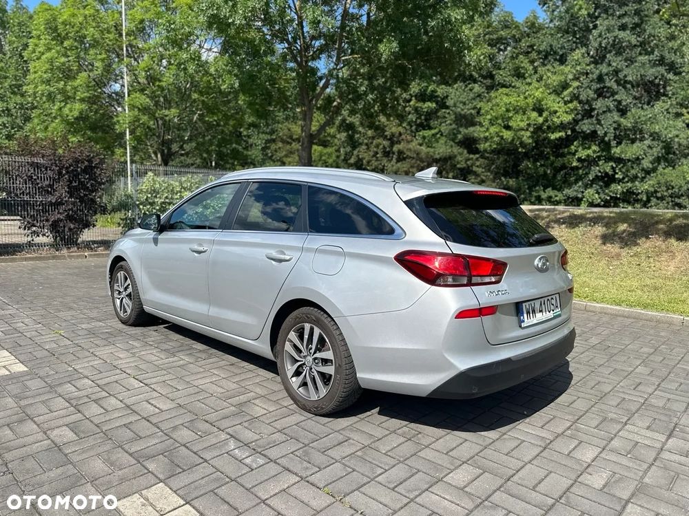 Hyundai i30 1.6 D Comfort DCT - 8