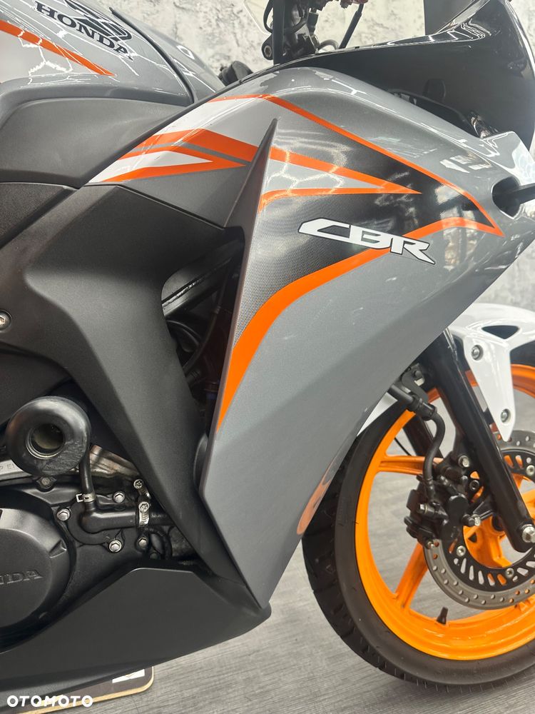 Honda CBR - 8