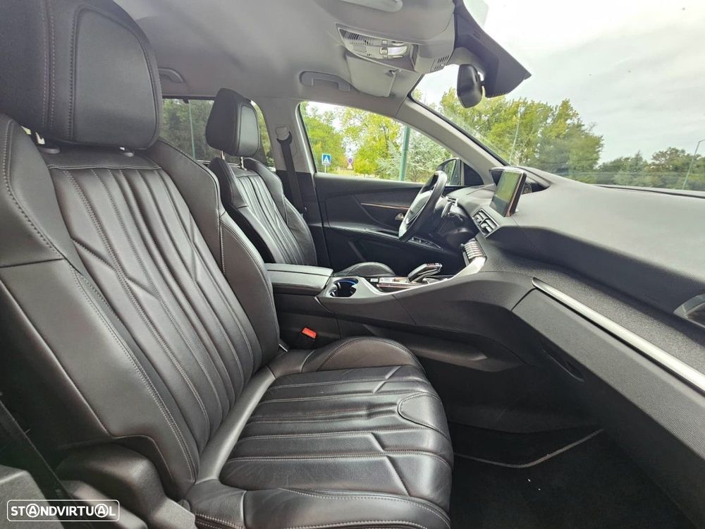 Peugeot 5008 1.5 BlueHDi Allure Pack EAT8 - 32