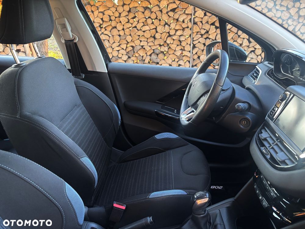 Peugeot 208 1.2 PureTech Allure - 15