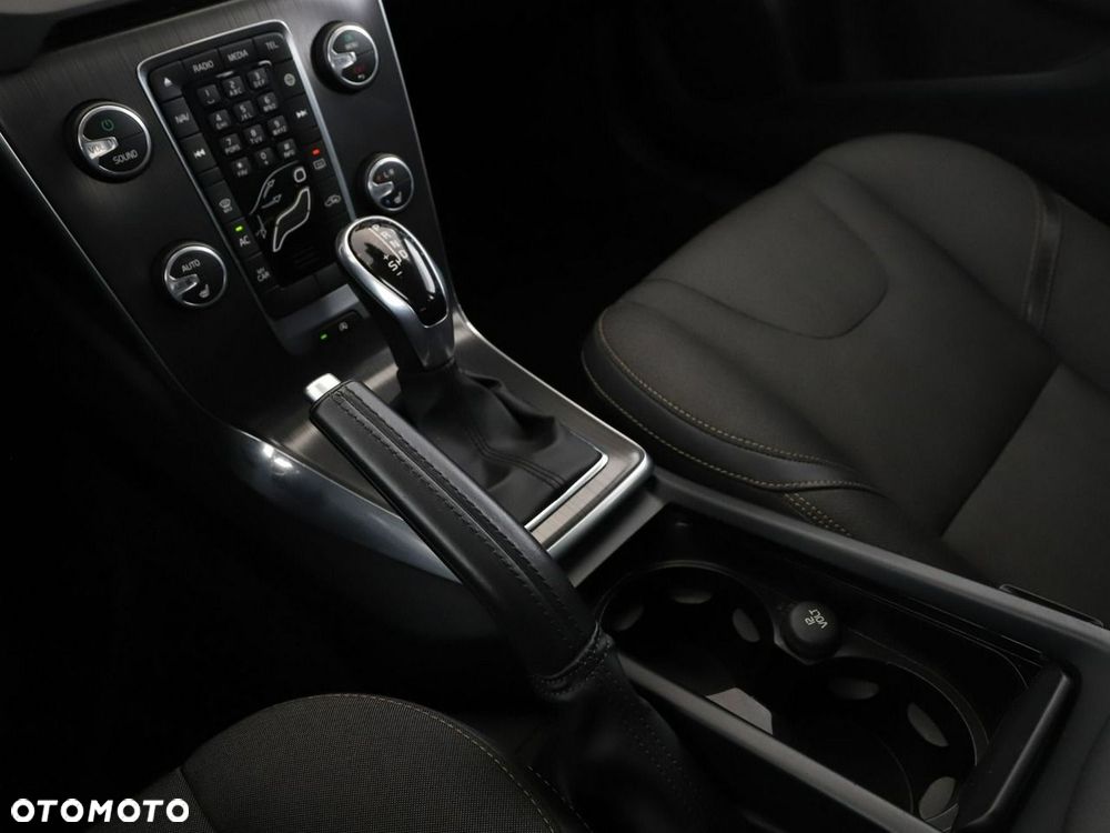 Volvo V40 Cross Country D3 Geartronic Linje You - 29