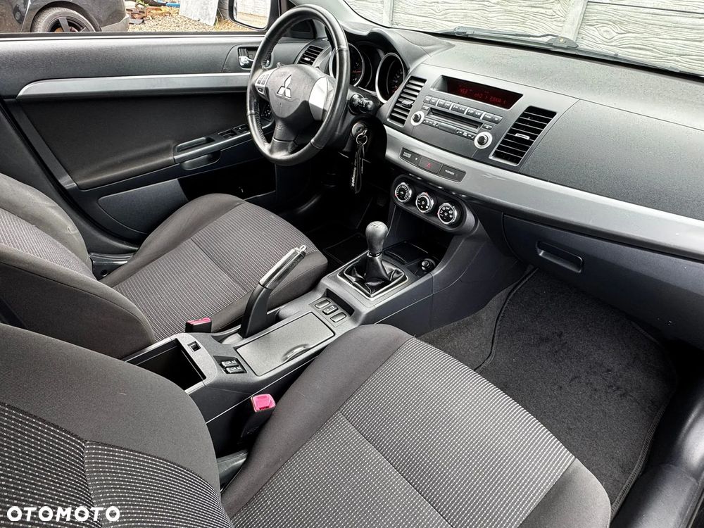 Mitsubishi Lancer 1.6 ClearTec Invite - 7