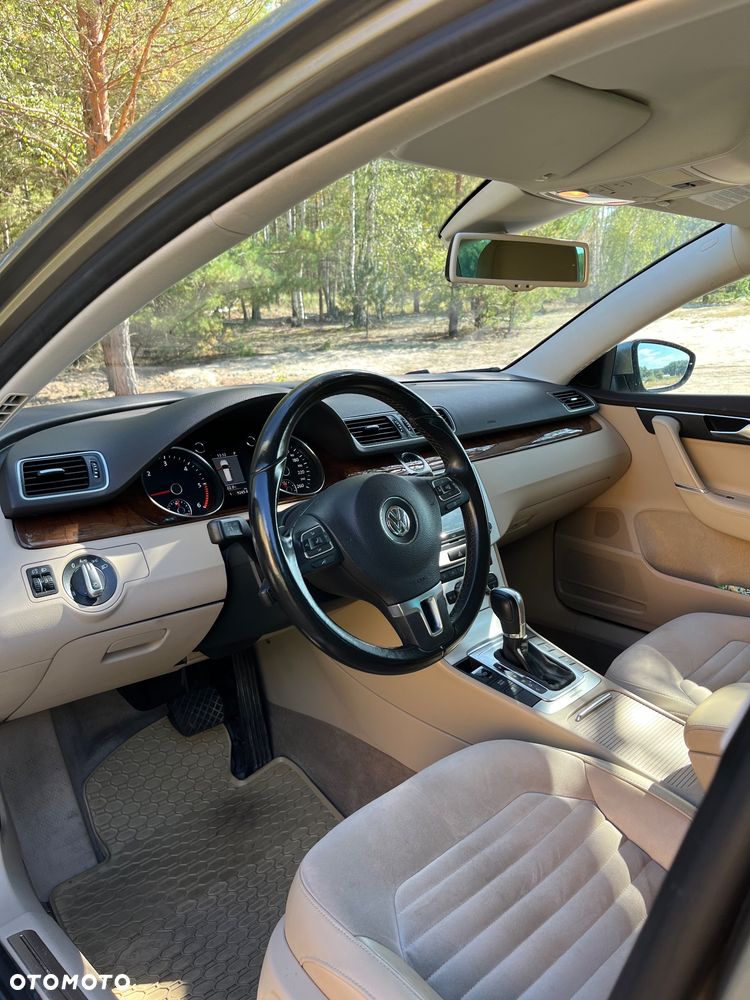 Volkswagen Passat 2.0 TDI 4Mot Highline DSG - 6