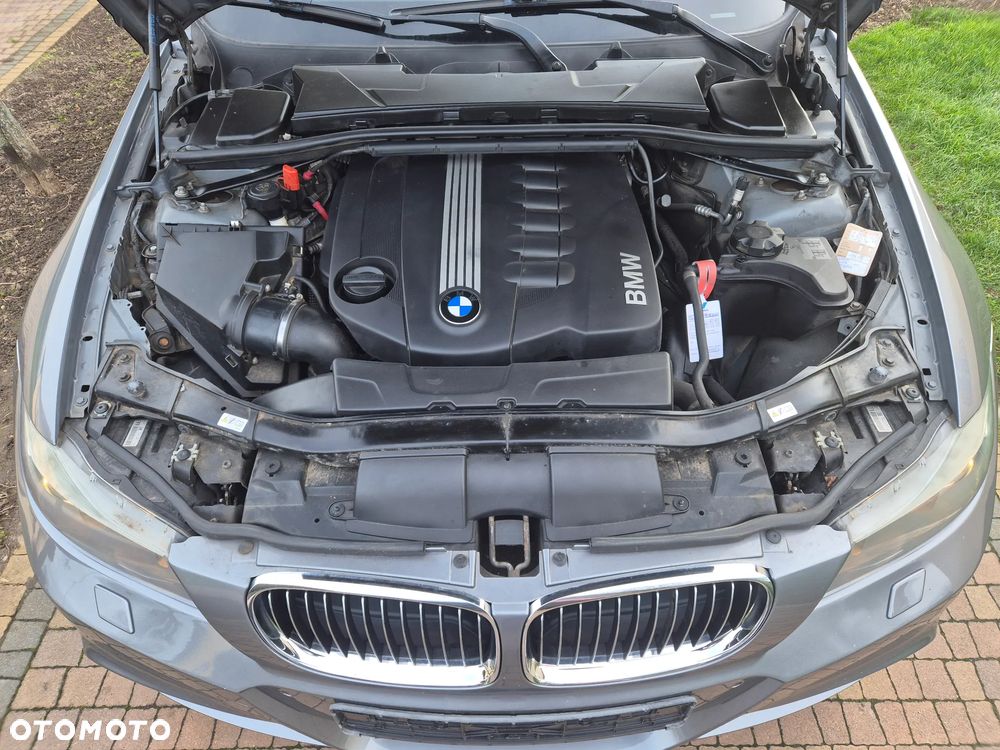 BMW Seria 3 325d - 6