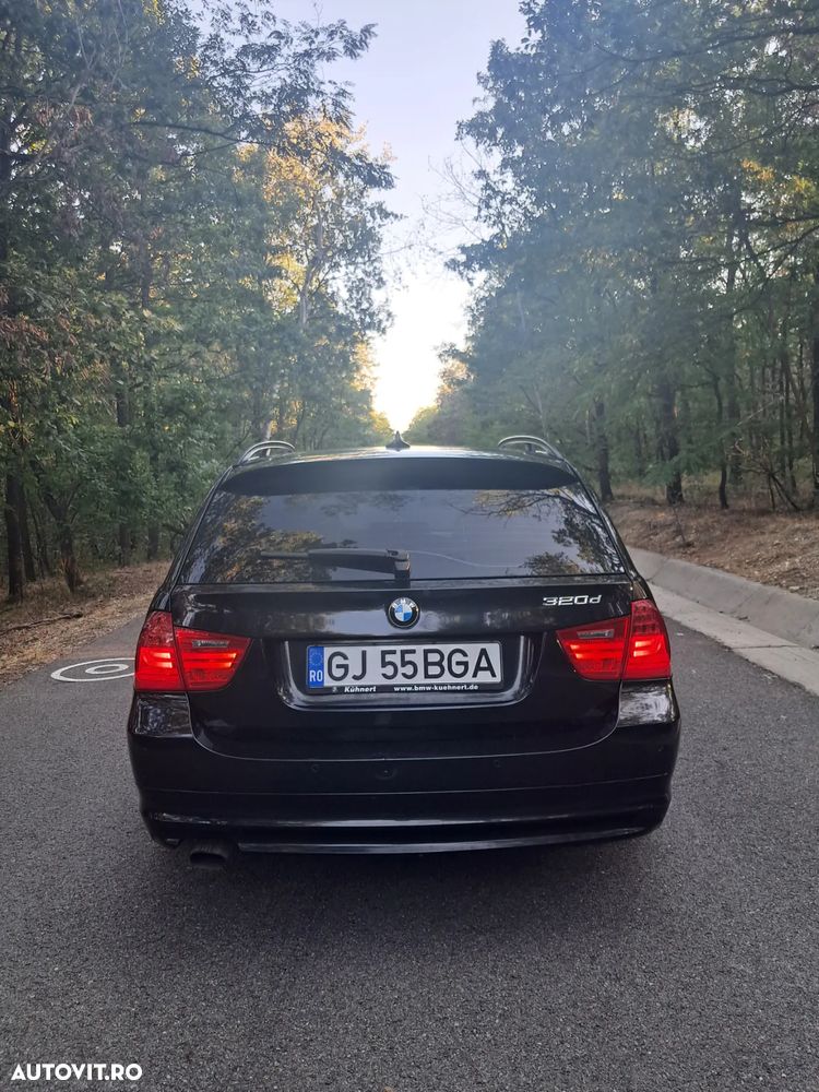 BMW Seria 3 320d DPF Touring - 6