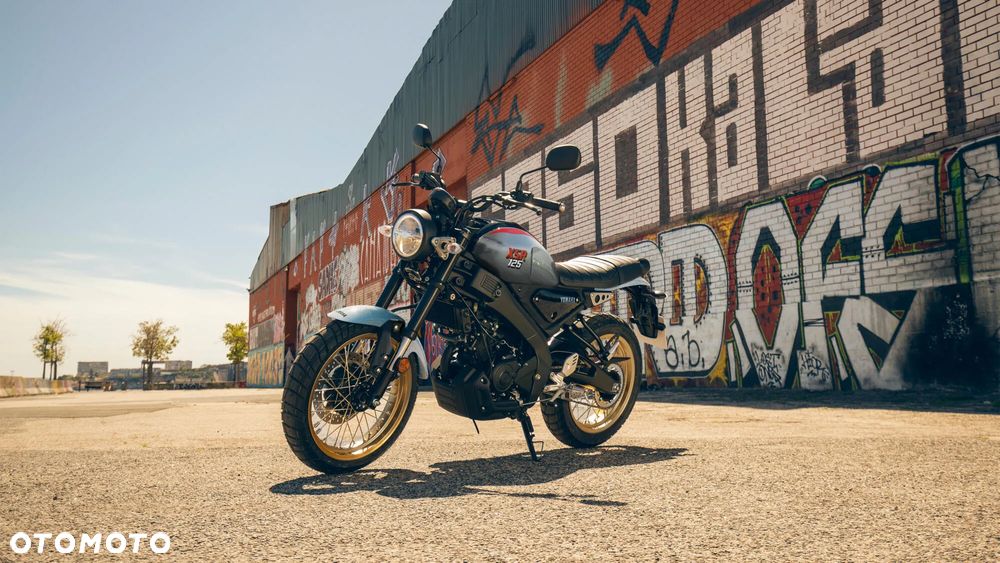 Yamaha XSR - 21