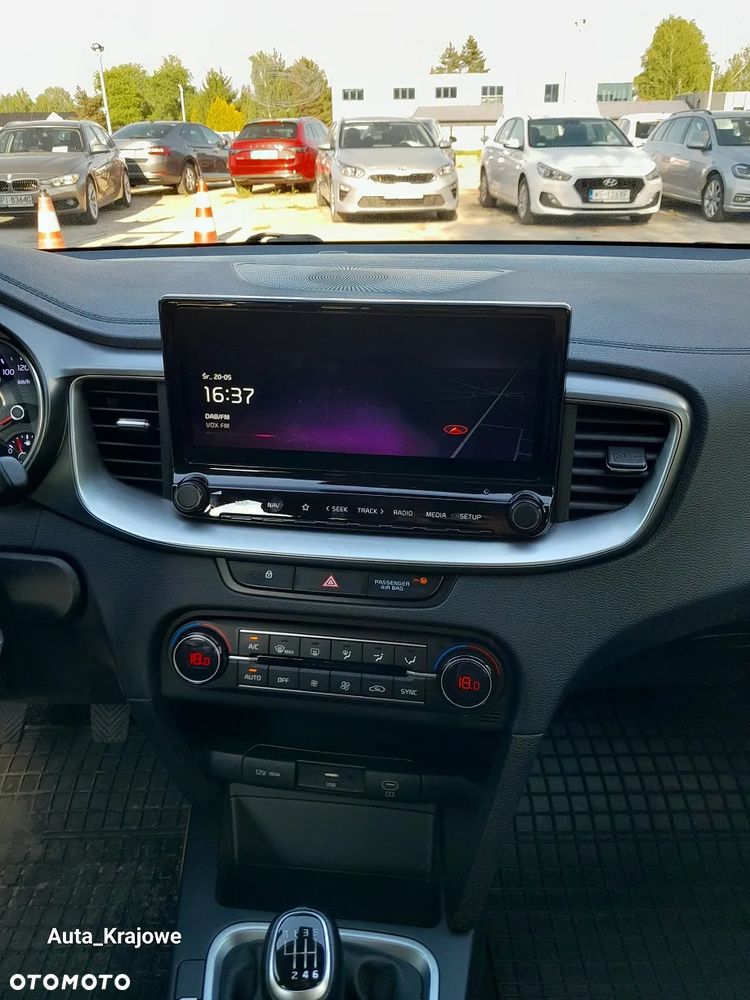 Kia Ceed 1.5 T-GDI M - 13