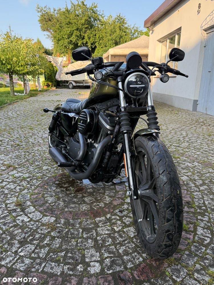 Harley-Davidson Sportster Iron 883 - 2